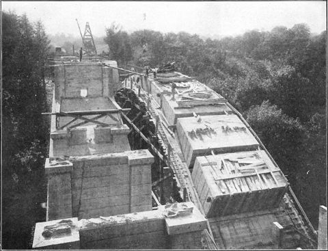 Voussoirs of North Rib, Walnut Lane Bridge.