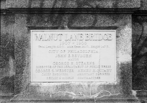 [Walnut Lane Bridge Builder's Plate]